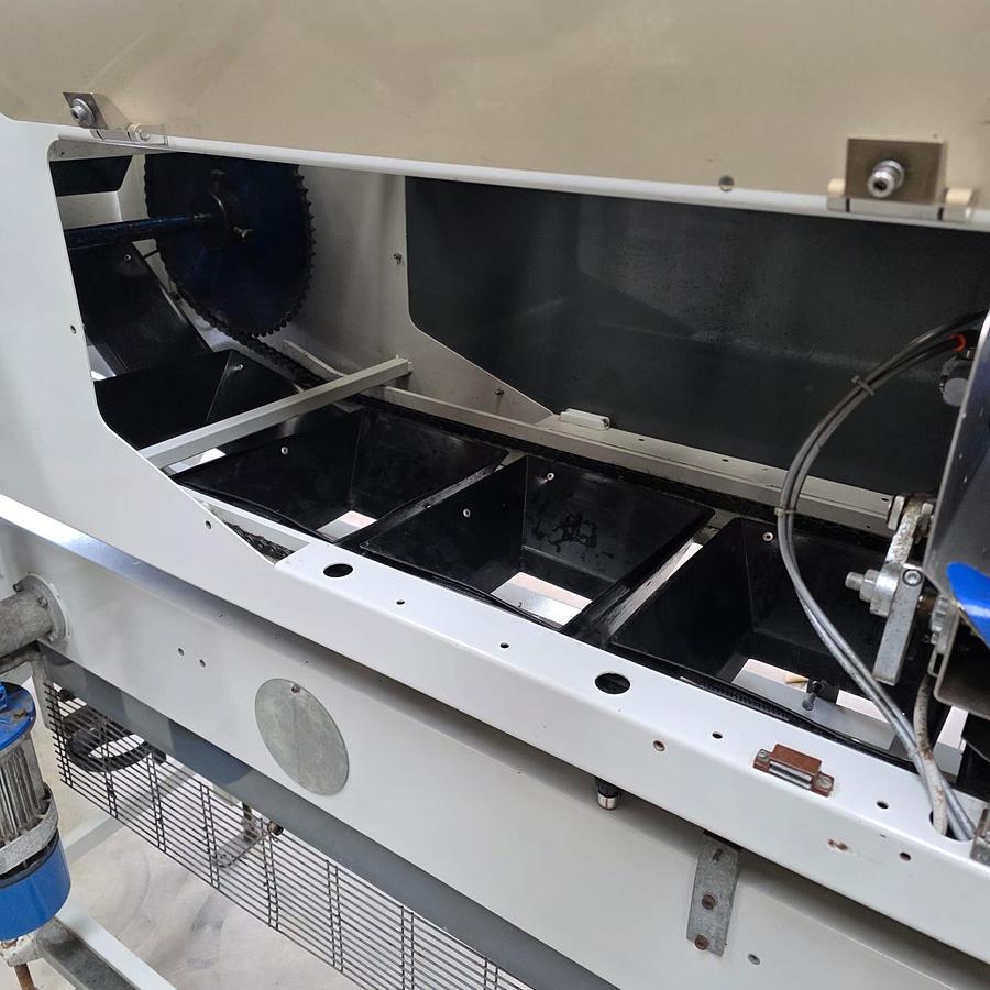 Used COMPLETE LINE: Sorma W12-126 Linear 12 Lane Multihead Weigher - Sorting & Grading Equipment, photo 6