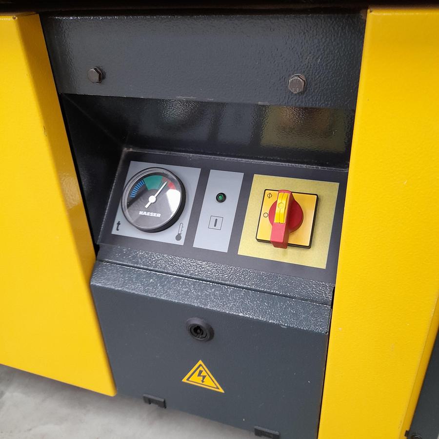 Used Air Compressor with Tank - Air Compressors, photo 7