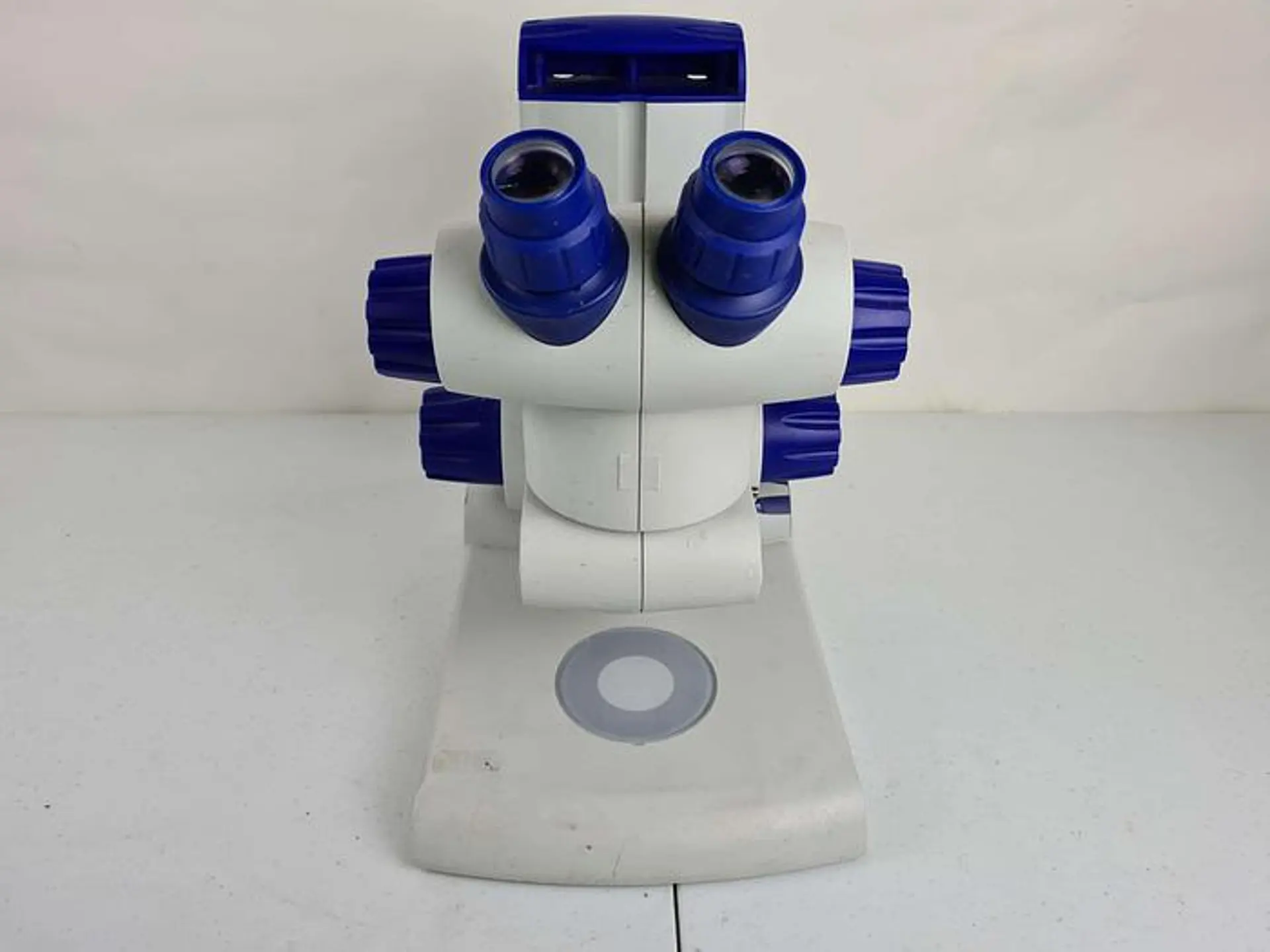 Used Zeiss Stemi DV4 Stereo Microscope - Microscopes & Accessories, photo 1