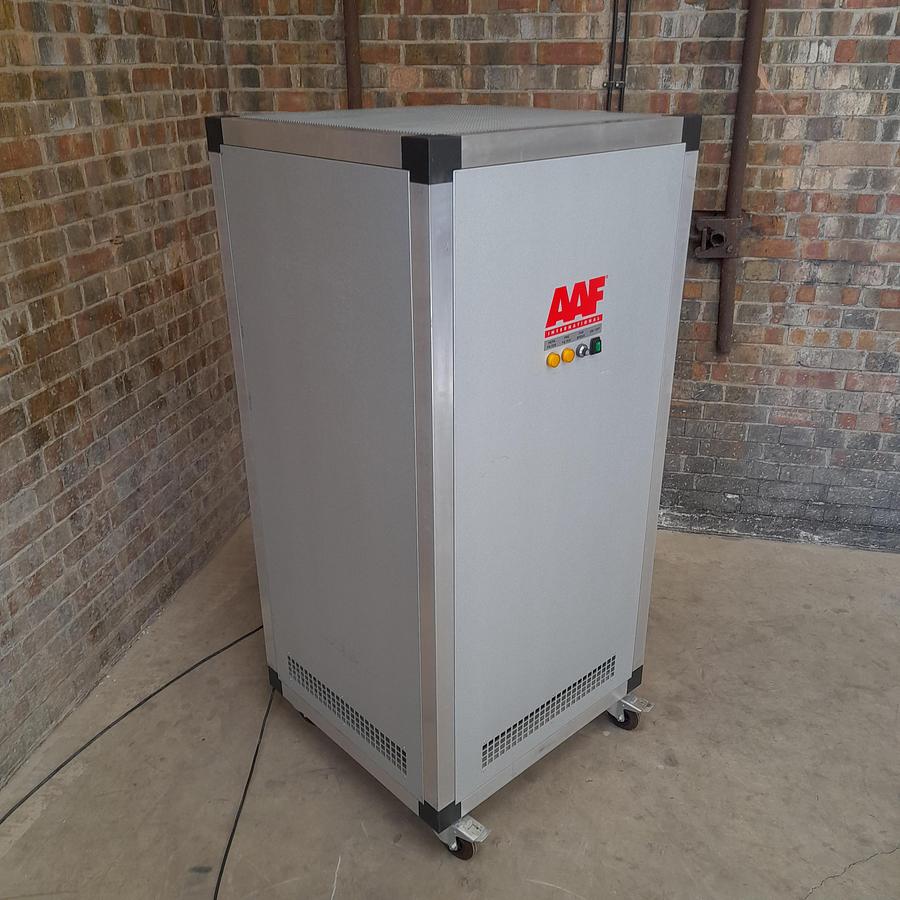 Used AAF International Air Purifier - Air Filtration and Purification, foto 1