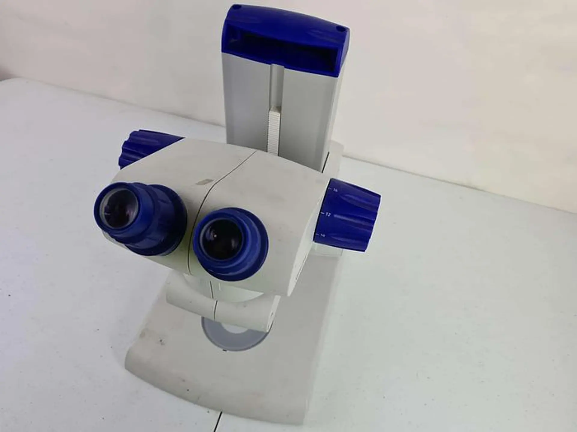 Used Zeiss Stemi DV4 Stereo Microscope - Microscopes & Accessories, photo 4