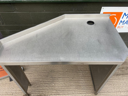 Used Stainless steel angled work table - Work Tables & Surfaces, photo 3