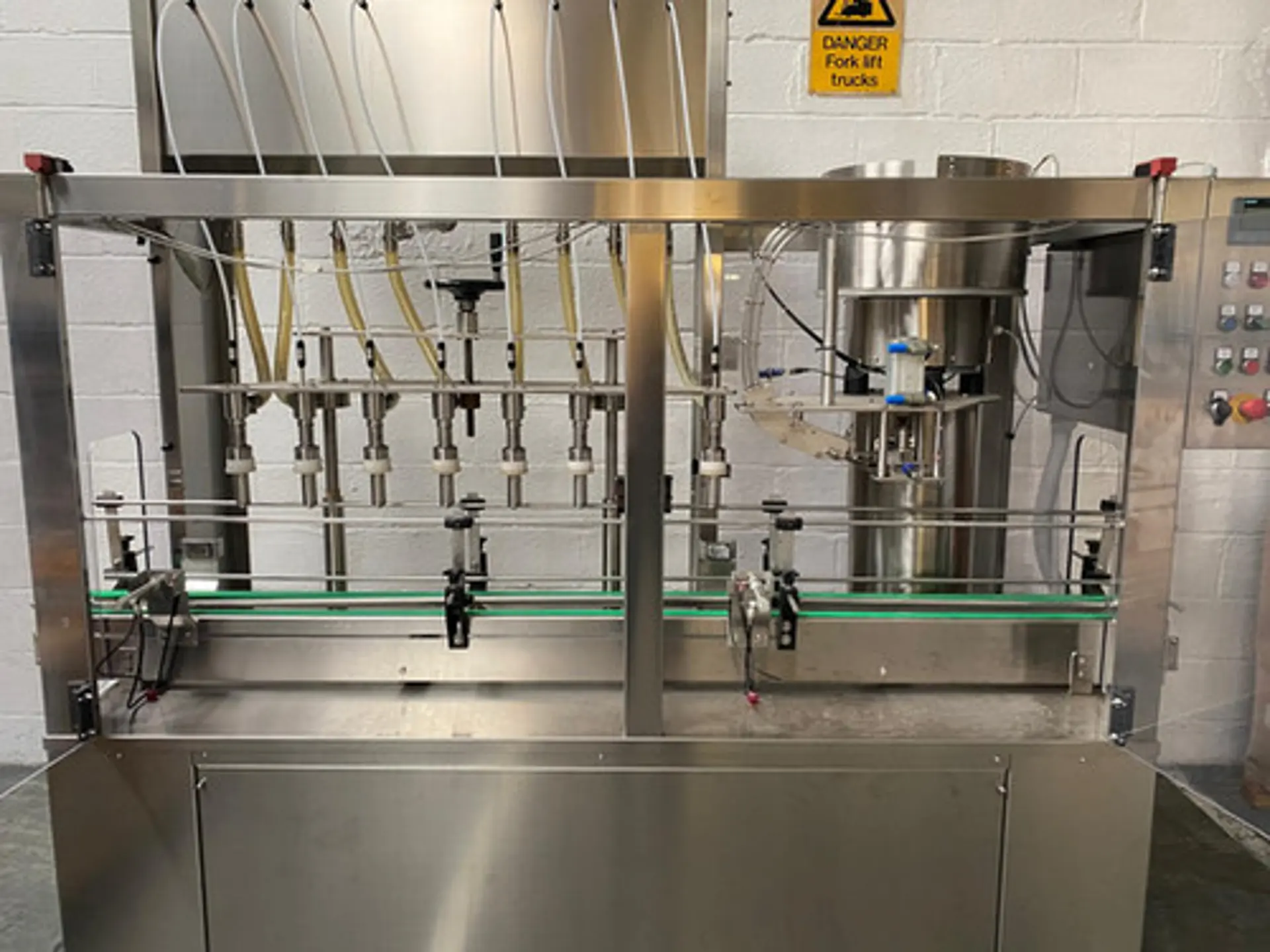 Used Canellitech Srl 8-1 Automatic Inline Filler / Capper for 5L Bottles - Filling Machines, photo 7