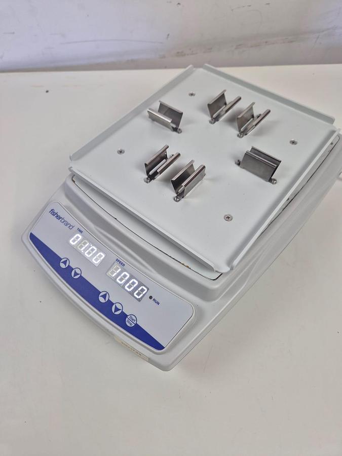 Used Fisher Brand Microplate Shaker - Shakers & Incubation Mixers, photo 2