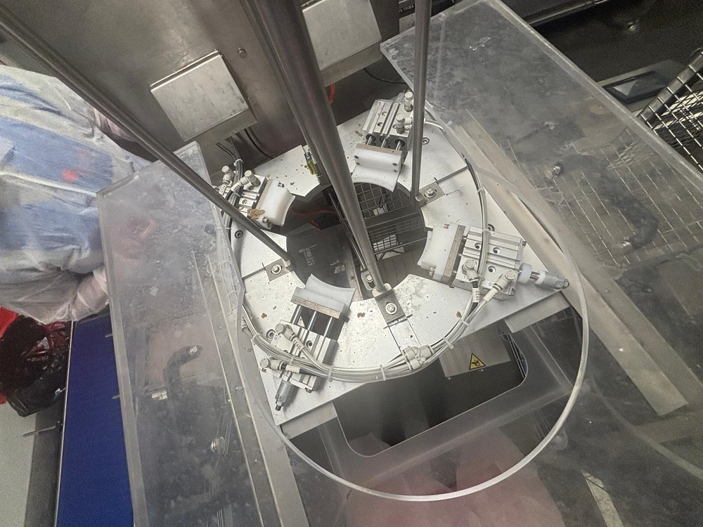 Used Bucket Dispensing and Lidding Line - Filling Machines, photo 5