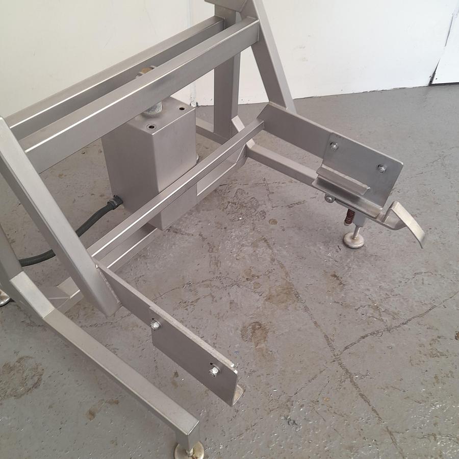 Used Syspal Tote Bin Tipper - Lifting & Tipping, photo 5