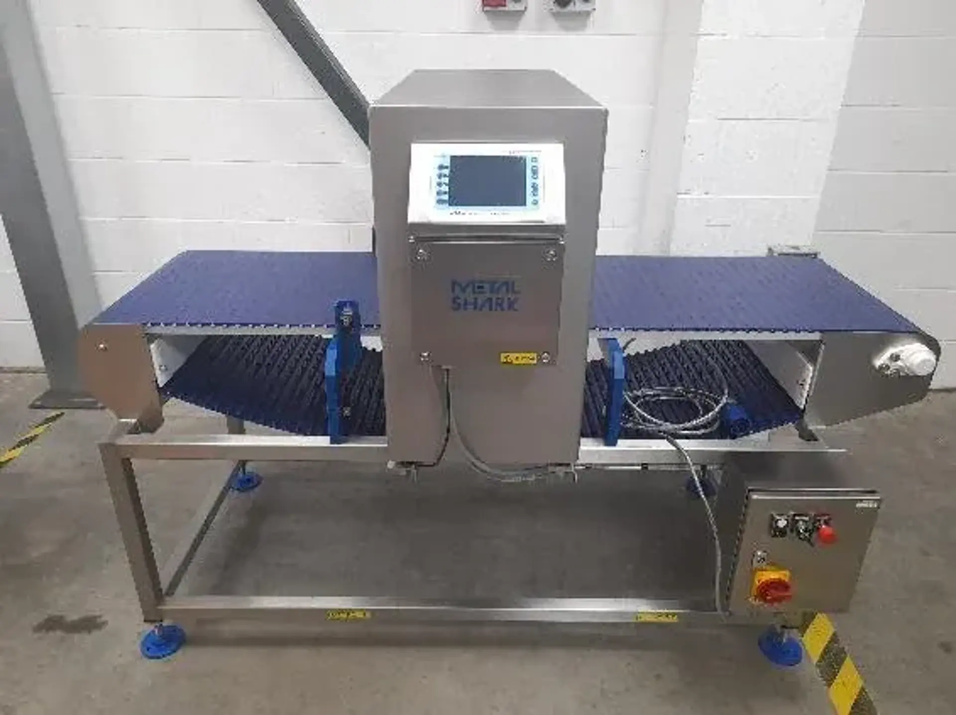 New Cassel Metal Shark 2A Metal Detector (550×350 L>R) - Metal Detectors, photo 1