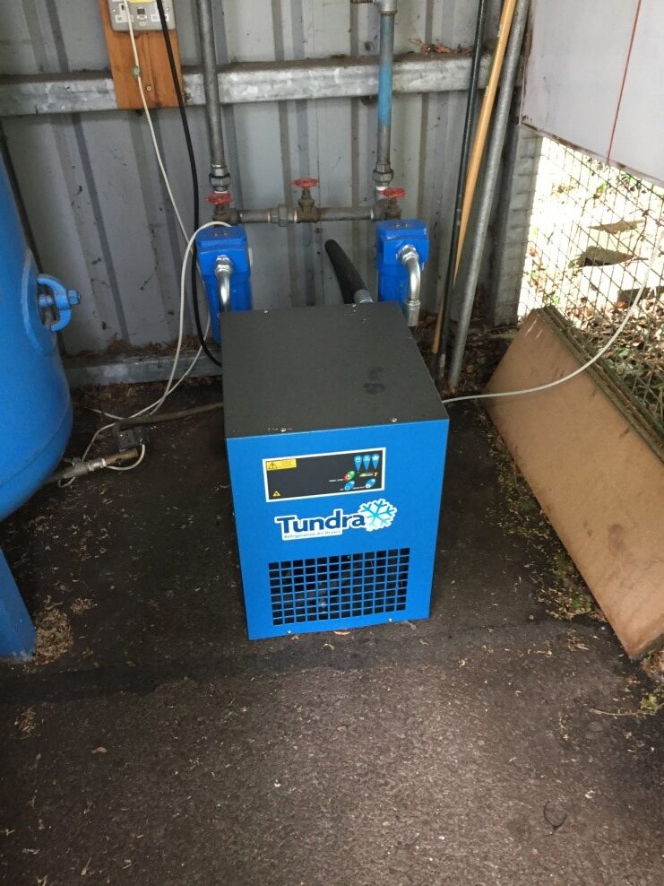 Used Tundra - Air Compressors, photo 2