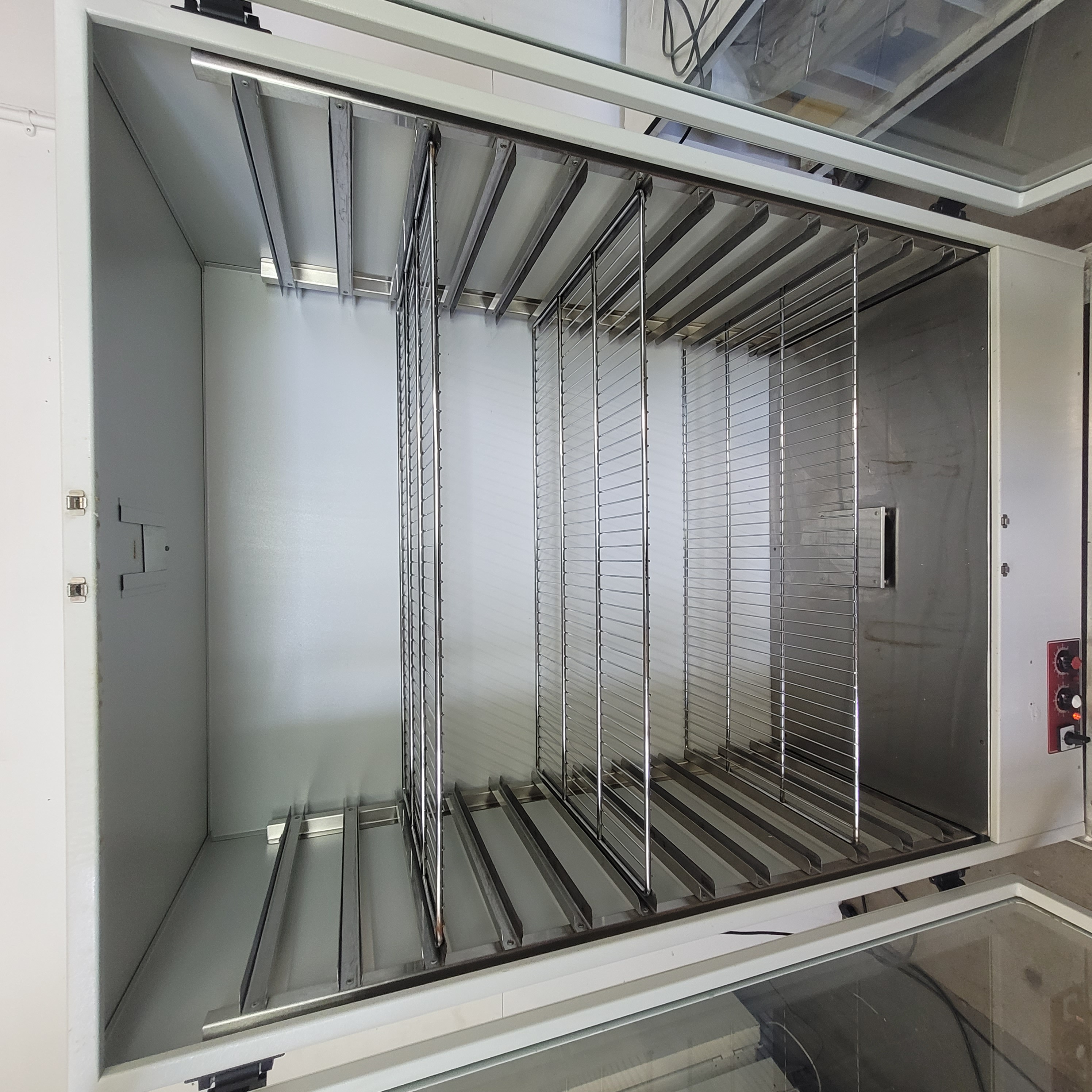 Used Genlab DC1000 Drying Cabinet - Ovens & Sterilizing Ovens, photo 3