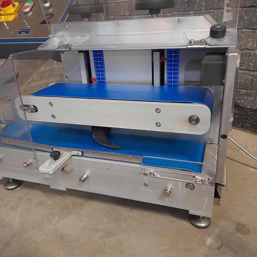 Used Krumbein  BBS-VE Bun & Roll Slicer - Bread Slicers, photo 6