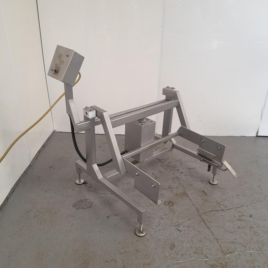 Used Syspal Tote Bin Tipper - Lifting & Tipping, photo 3