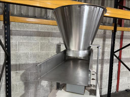 Used Eriez 45A Vibratory feed conveyor - Hoppers & Feeders, photo 4