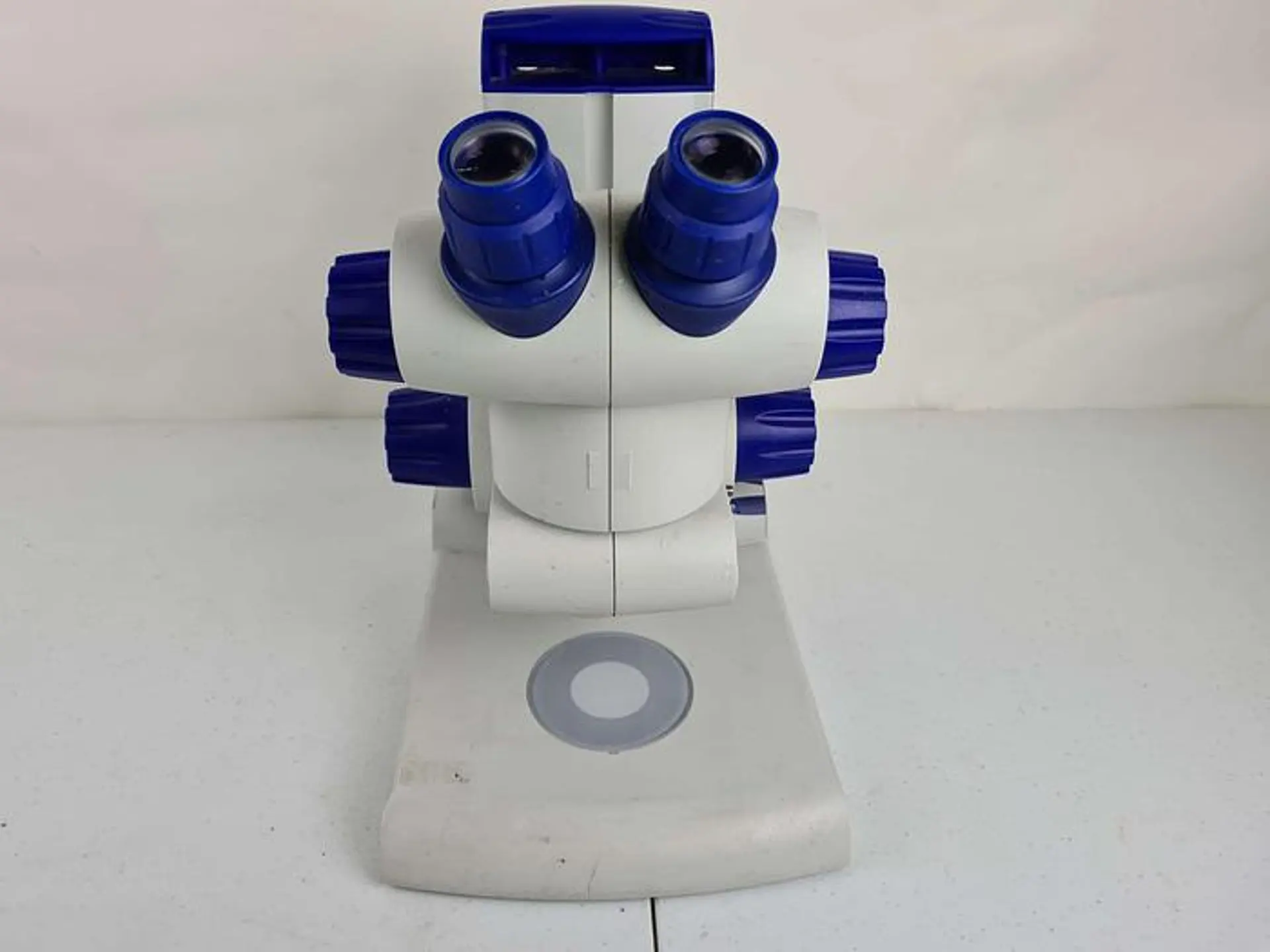 Used Zeiss Stemi DV4 Stereo Microscope - Microscopes & Accessories, photo 2