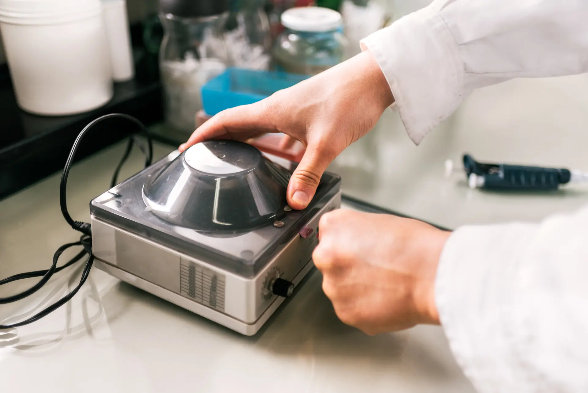 Key Factors to Weigh Before Choosing Your Lab Mixer Machine