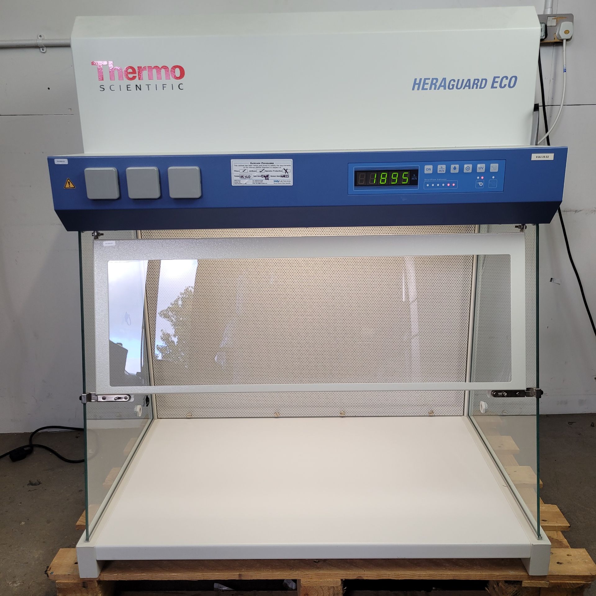Used 2019-Thermo Scientific - Heraguard ECO 0.9-Laminar Flow Clean Bench - Laminar Flow Cabinets, photo 1