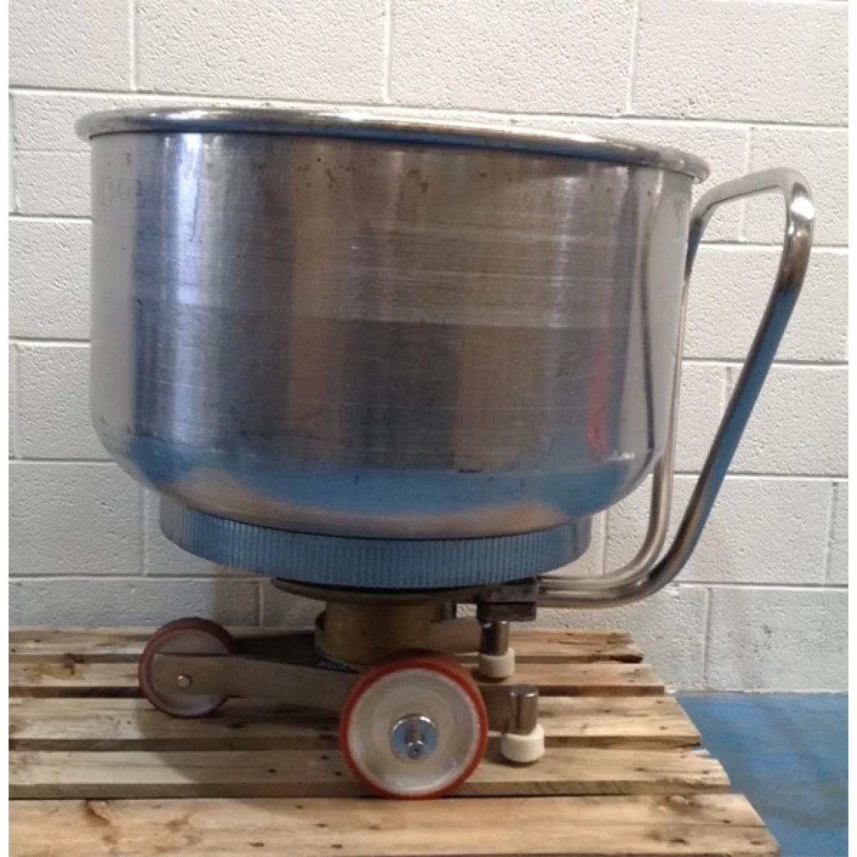 Used Wendell Mixer Bakery Bowl - Containers & Tote Bins, photo 2
