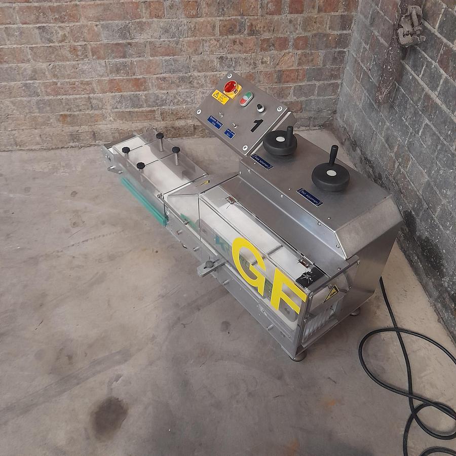 Used Krumbein  BBS-VE Bun & Roll Slicer - Bread Slicers, photo 4