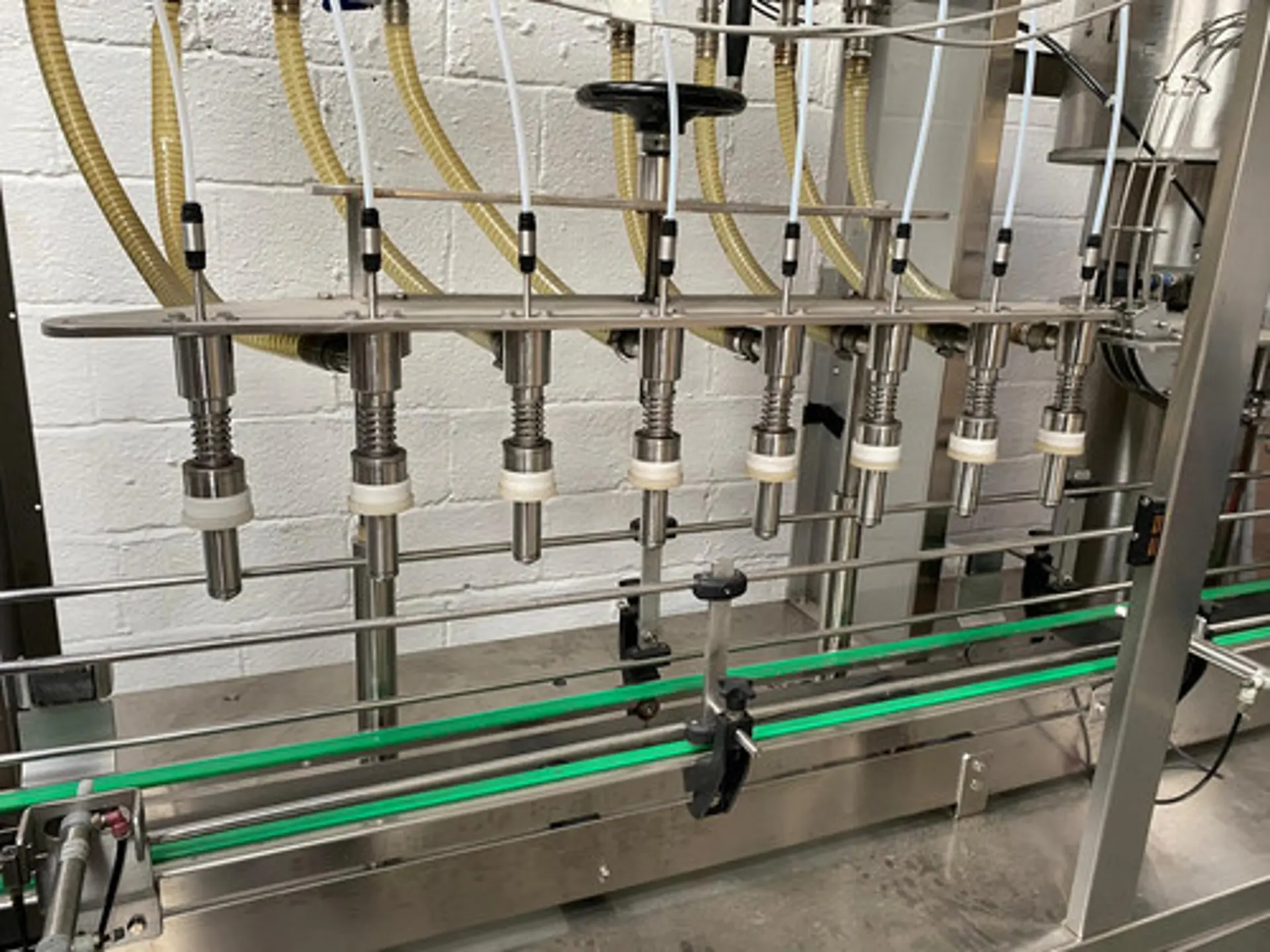 Used Canellitech Srl 8-1 Automatic Inline Filler / Capper for 5L Bottles - Filling Machines, photo 8