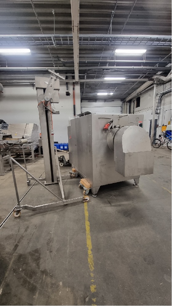 Used Wolfking 400 Grinder - Meat Grinders, photo 3